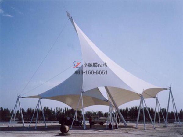 岳陽張拉<font color='red'>膜結(jié)構(gòu)景觀</font>設(shè)計施工【案例圖片】 　　